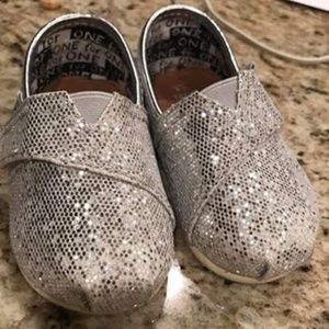 Silver Sparkle Toms Toddler Shoes size 4